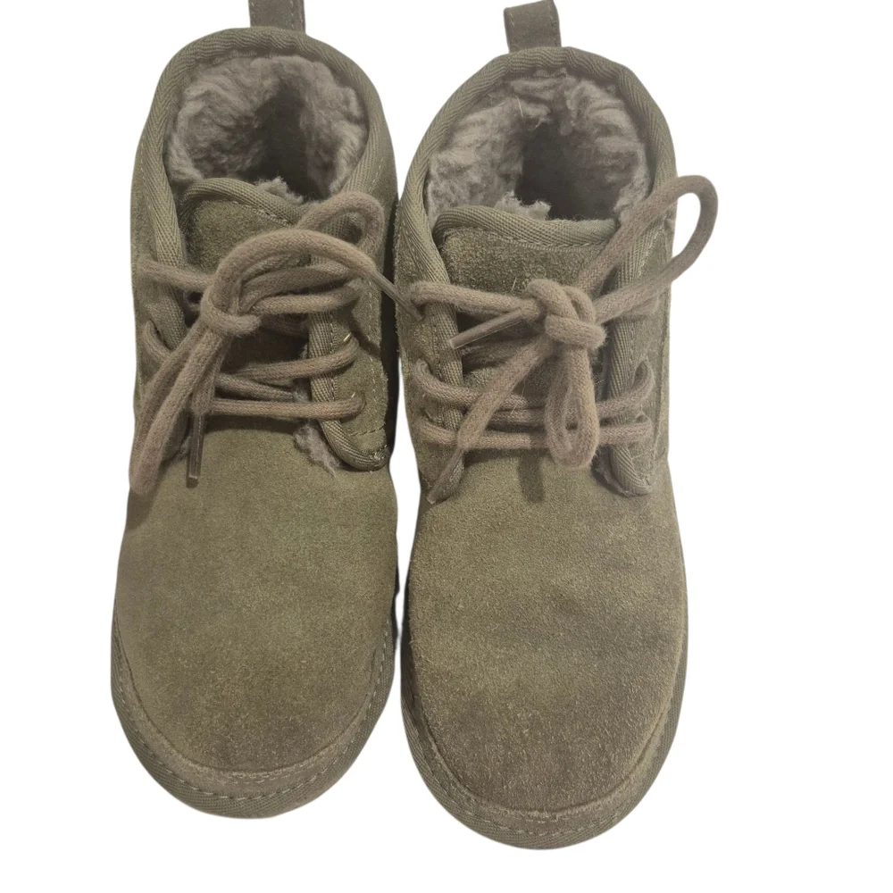 UGG Neumel Burnt Olive Green Sheepskin Suede Ankle Boots Youth Kids Size 1